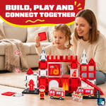 Eltern und Kind bauen gemeinsam mit Magnetic Tiles Fire Fighters