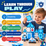 Kind spielt mit Magnetic Tiles Police Patrol HQ: gut für Kreativität, Feinmotorik und räumliches Vorstellungsvermögen