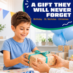 Kind erhält das Wireless 3D Pen Starter Kit (blau) als Geschenk