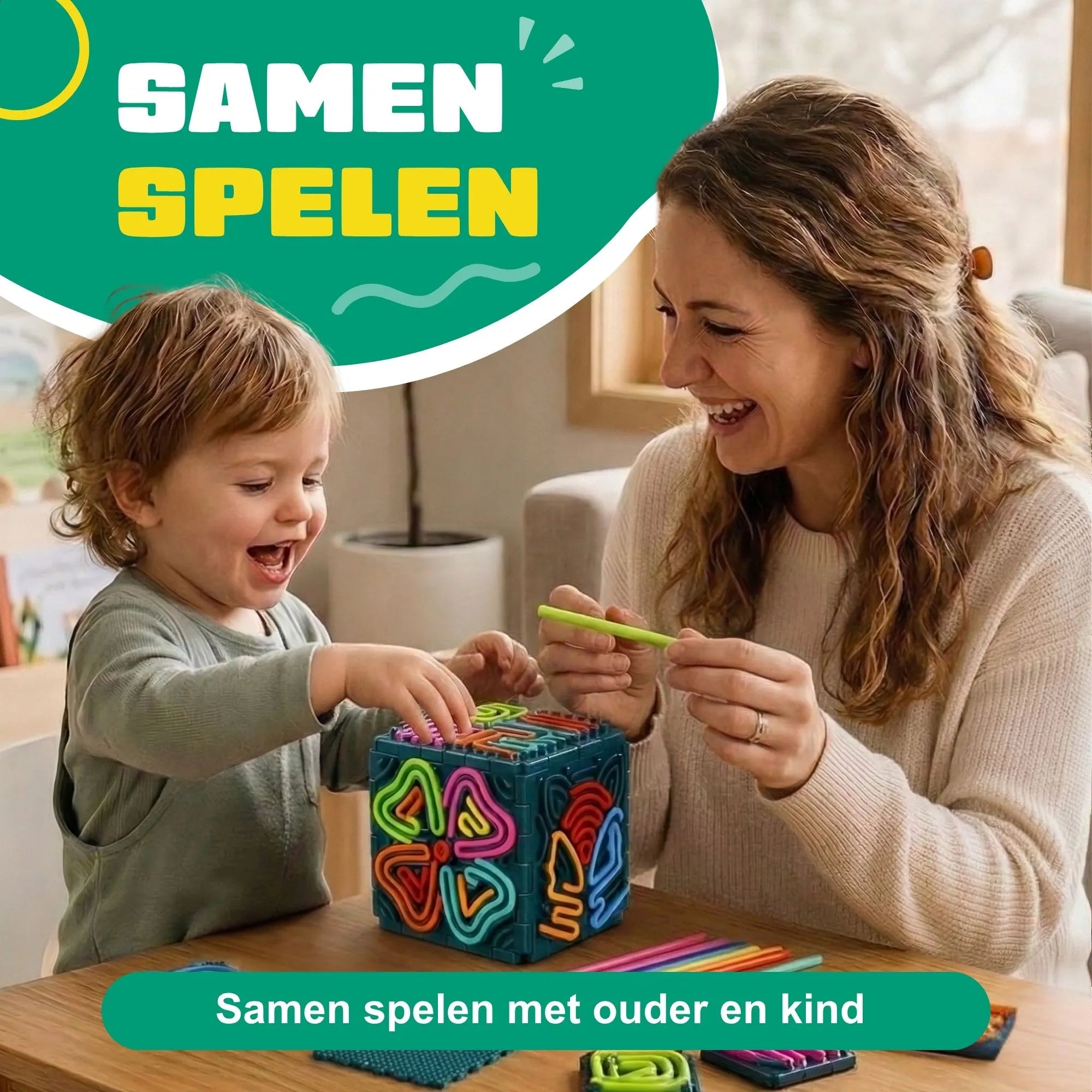 Moeder en kind spelen samen met de Fidget Draden bouwset van Fits4Kids