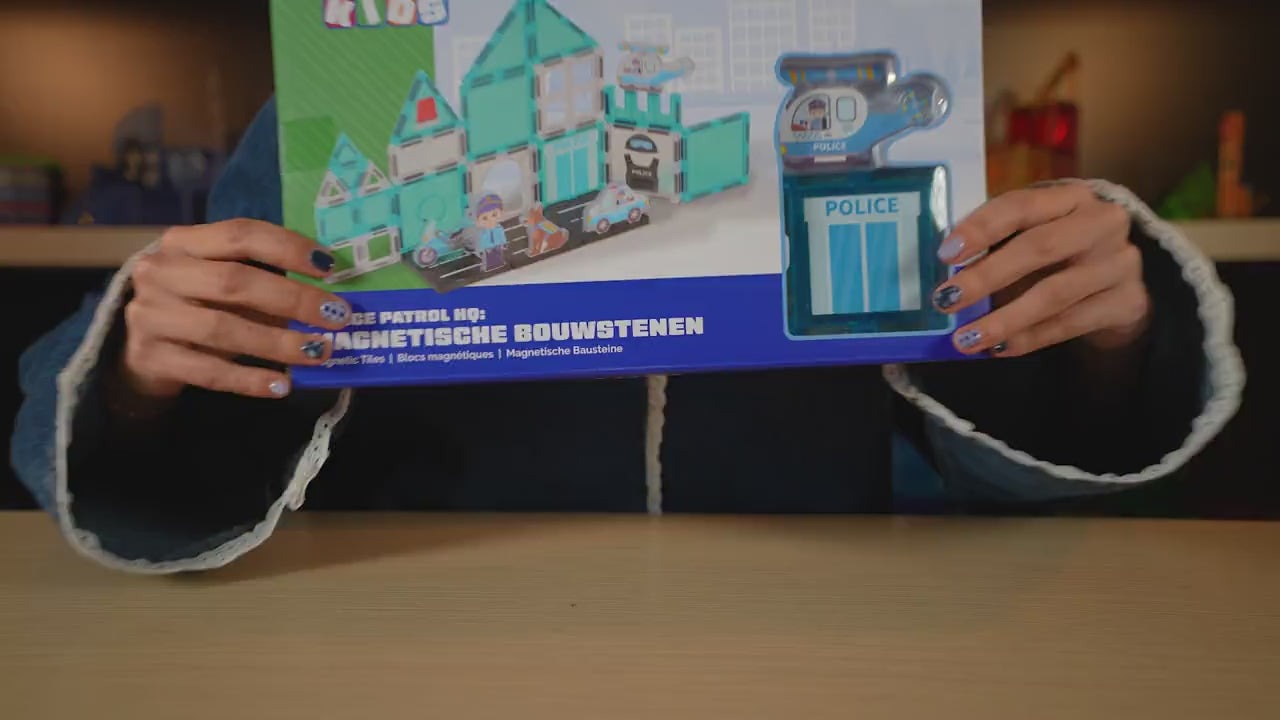 Magnetic Tiles Police Patrol HQ in actie