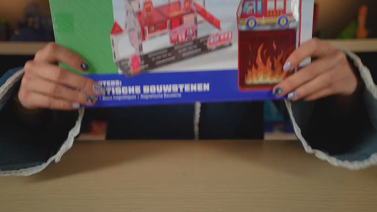 Magnetic Tiles Fire Fighters in actie
